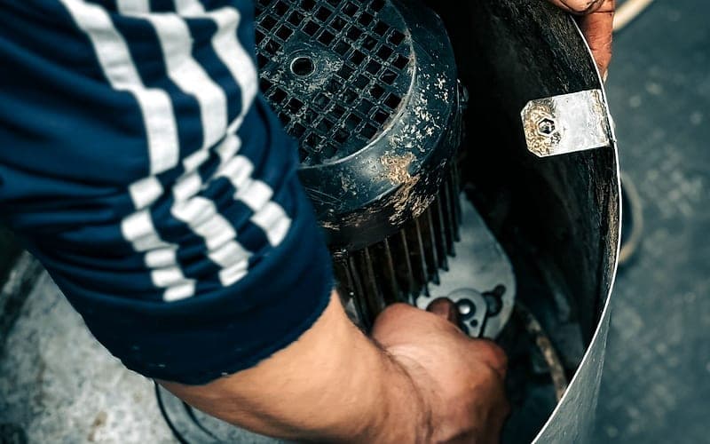 Máy giặt kêu to, rung lắc khi vắt